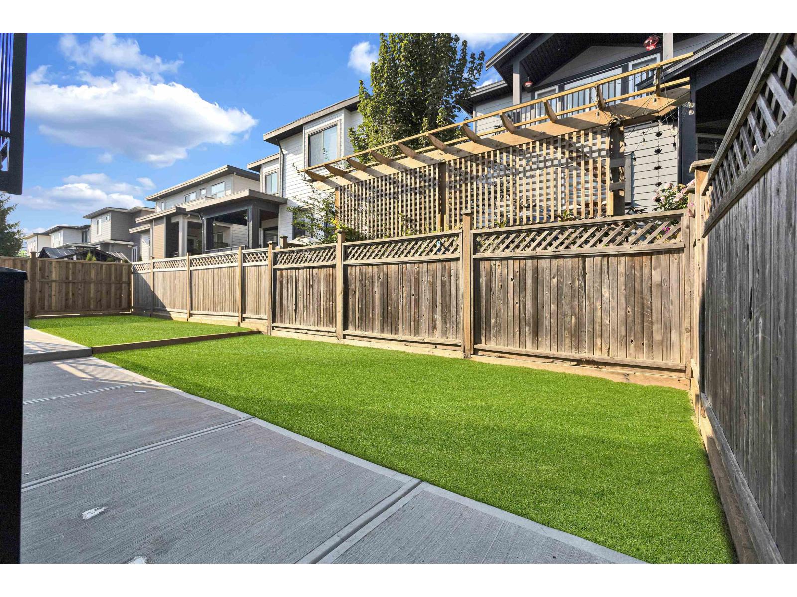 Photo 32 of 102 16649 18 A Avenue, Surrey BC