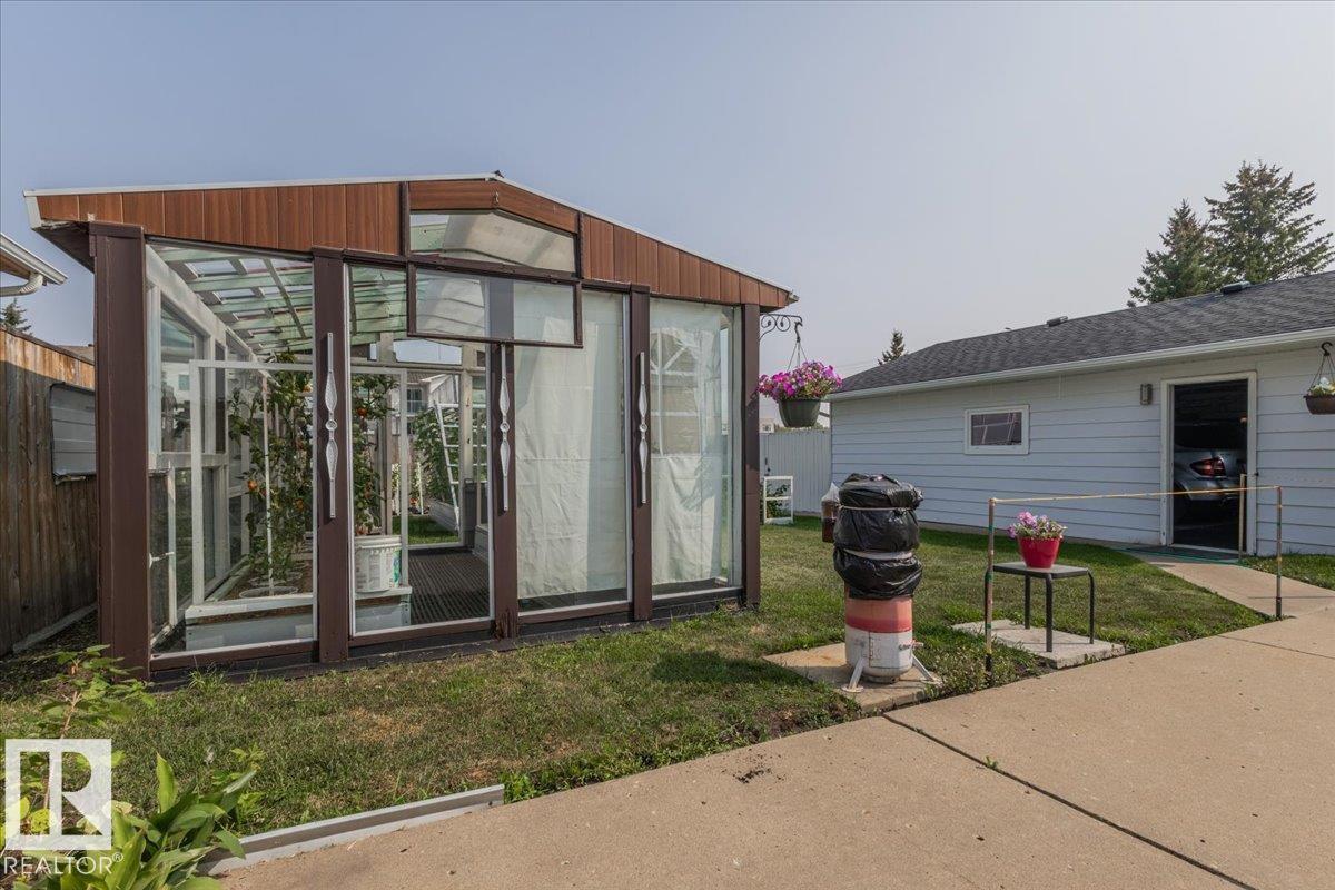 Photo 29 of 103 Pine Dr, Wetaskiwin AB
