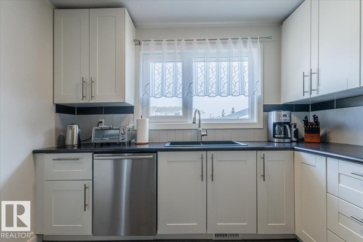 Photo 9 of 103 Pine Dr, Wetaskiwin AB
