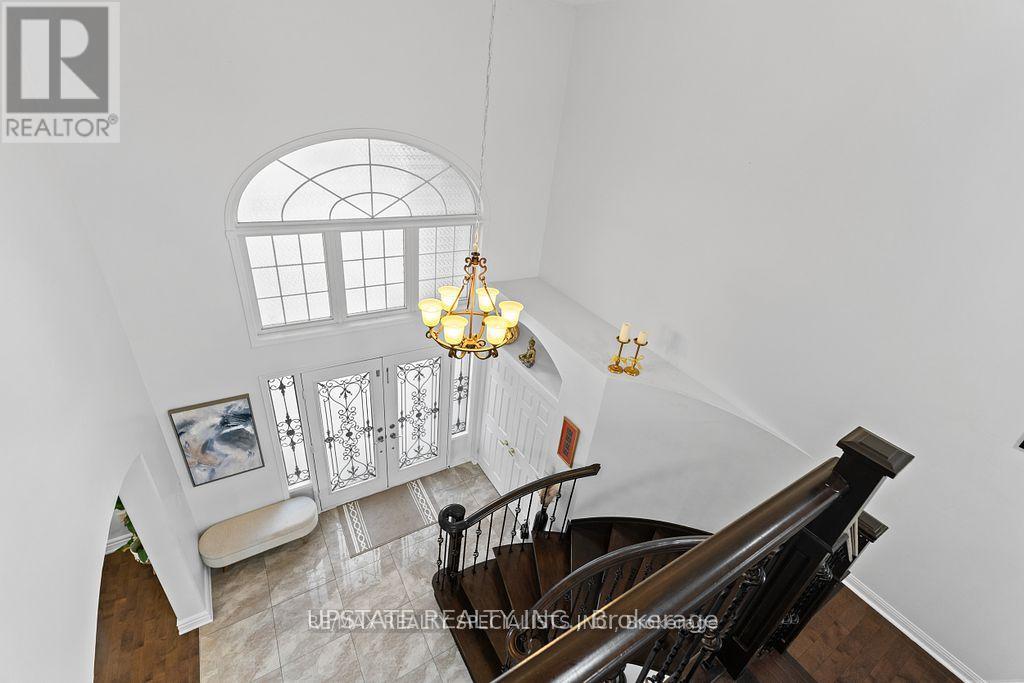 Photo 19 of 104 Treeline Boulevard, Brampton ON