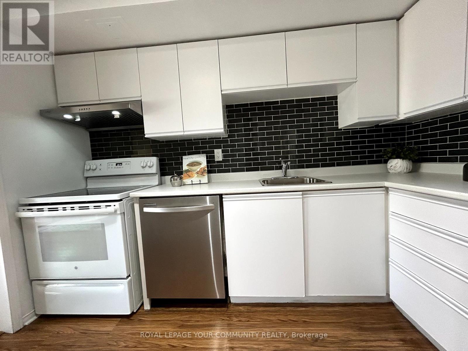 Photo 7 of 37 39 Wylie Circle, Halton Hills ON