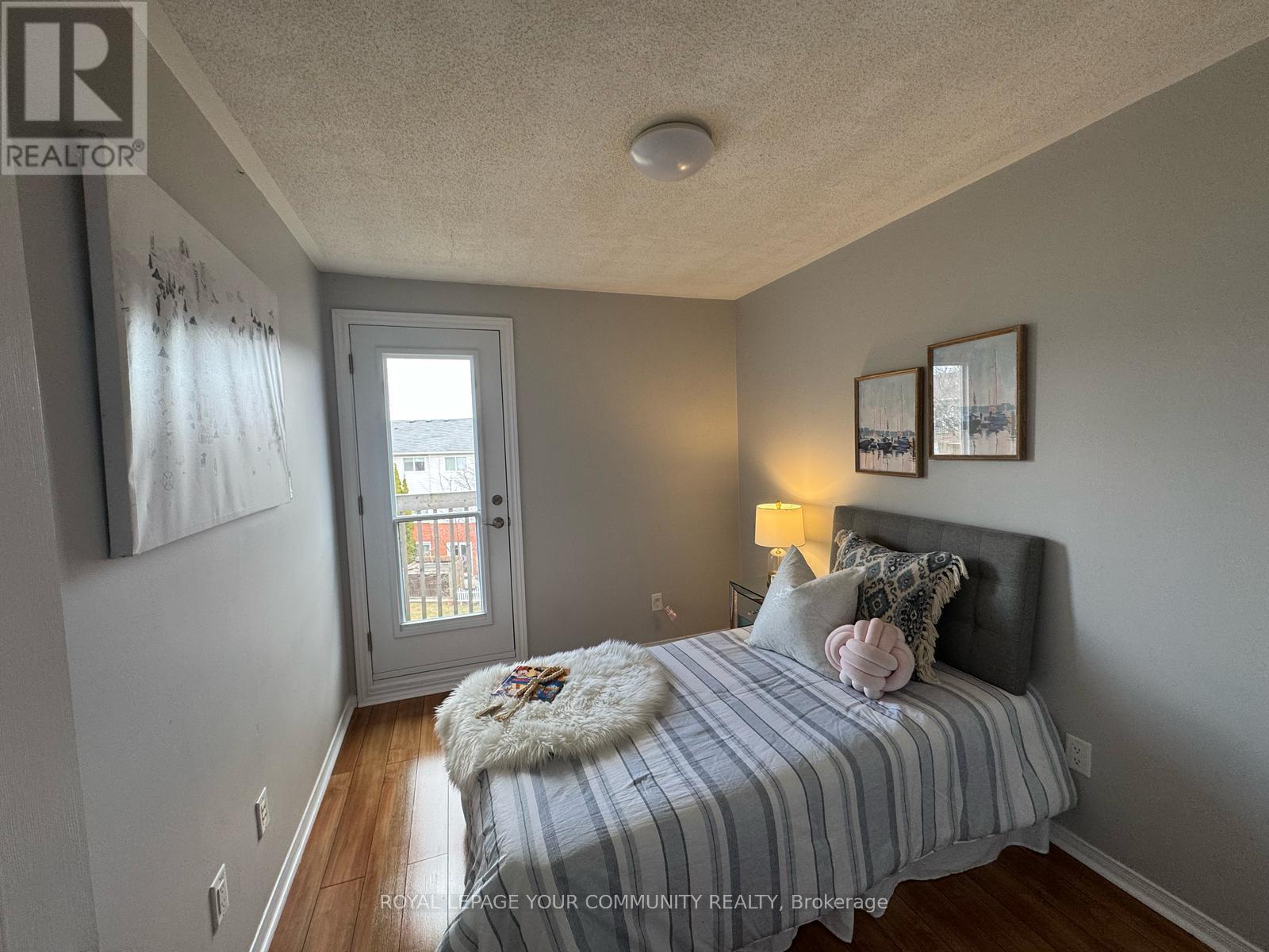 Photo 8 of 37 39 Wylie Circle, Halton Hills ON