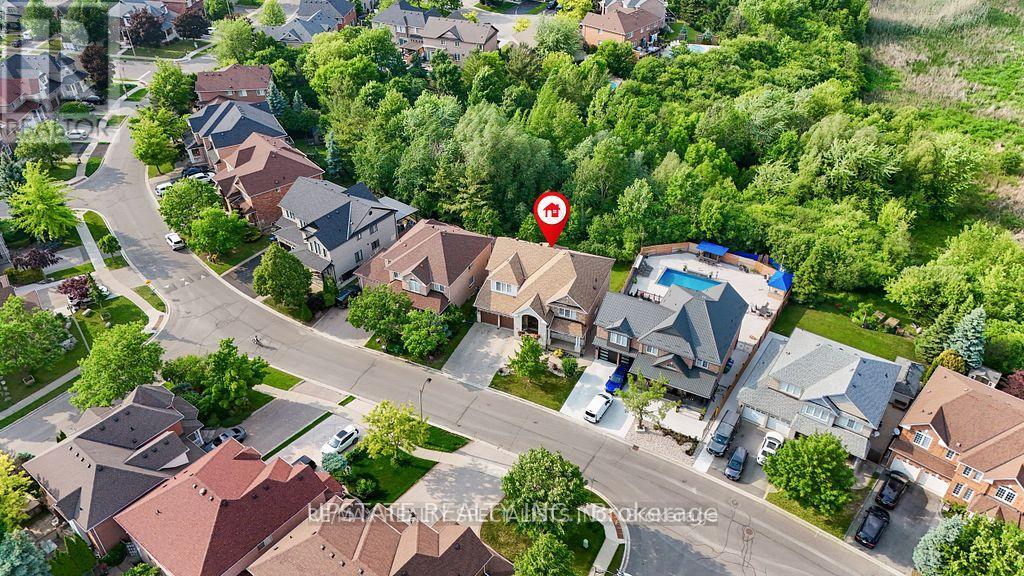 Photo 3 of 104 Treeline Boulevard, Brampton ON