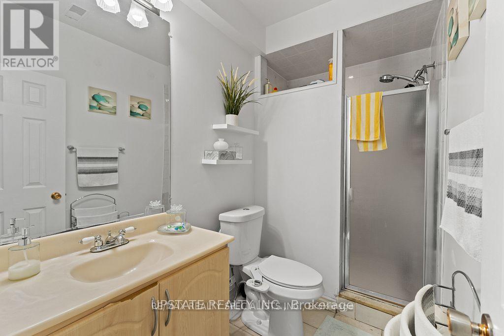 Photo 41 of 104 Treeline Boulevard, Brampton ON