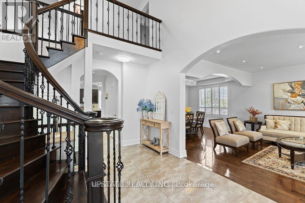 Photo 6 of 104 Treeline Boulevard, Brampton ON