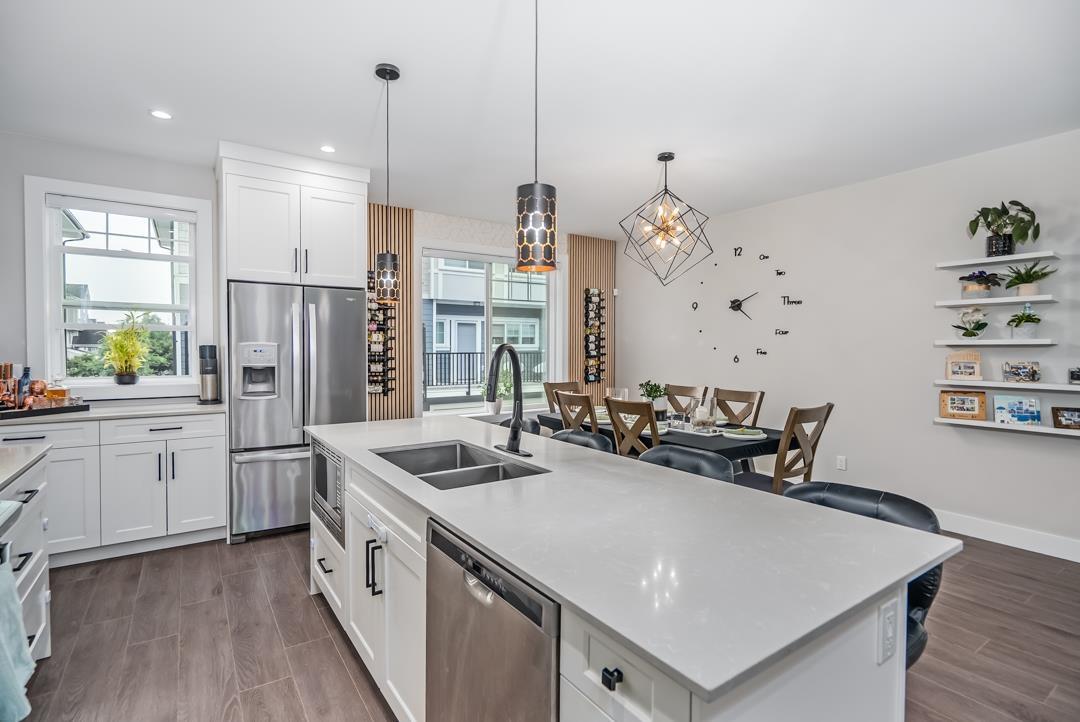 Photo 19 of 11 19501 74 Avenue, Surrey BC