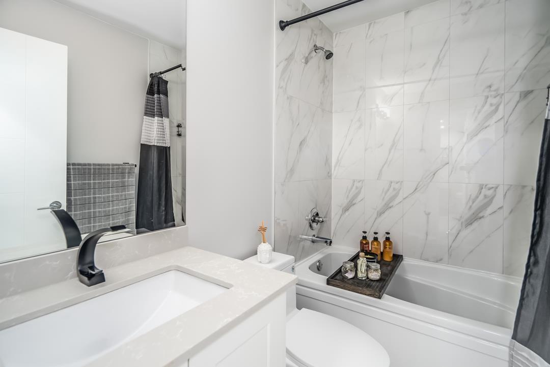 Photo 25 of 11 19501 74 Avenue, Surrey BC