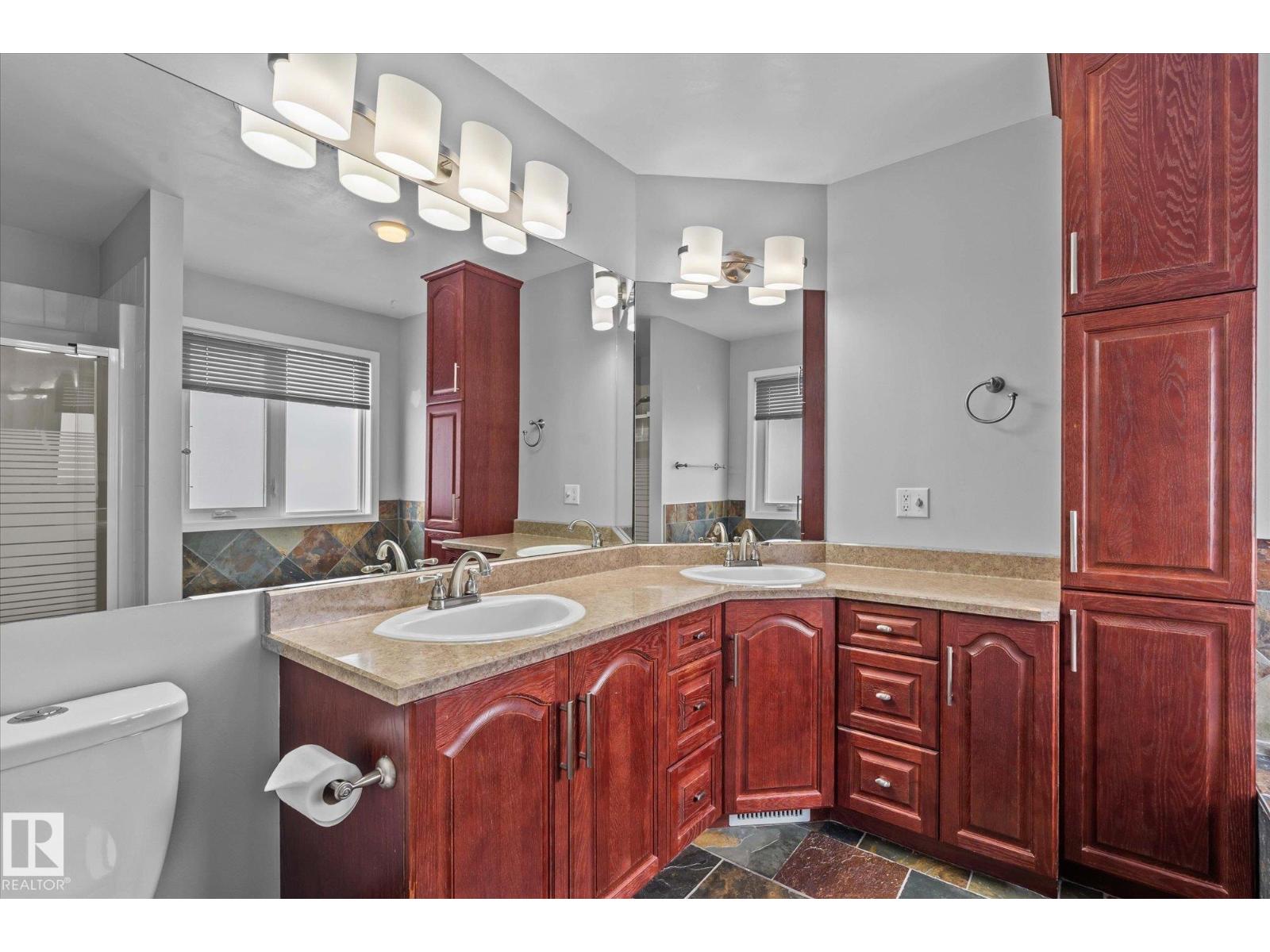 Photo 36 of 79 Woodside Cr, Spruce Grove AB