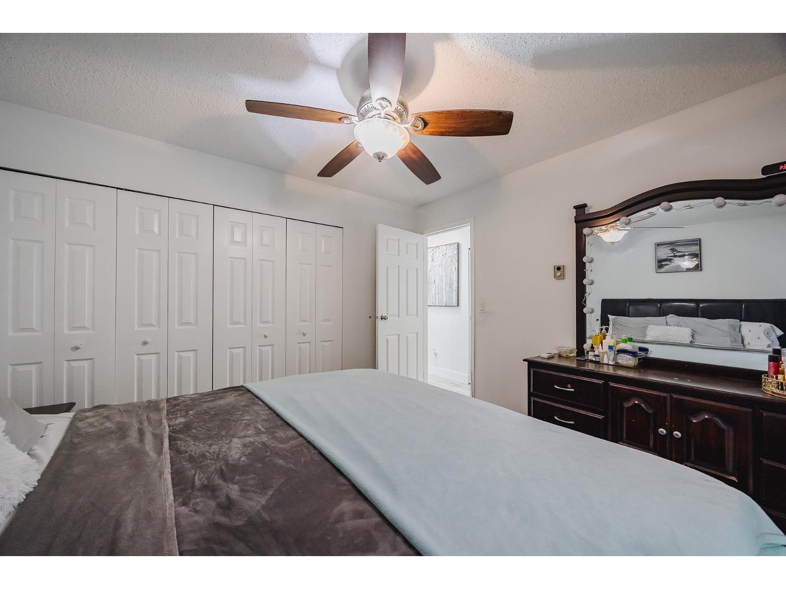 Photo 11 of 14 3075 Trethewey Street, Abbotsford BC