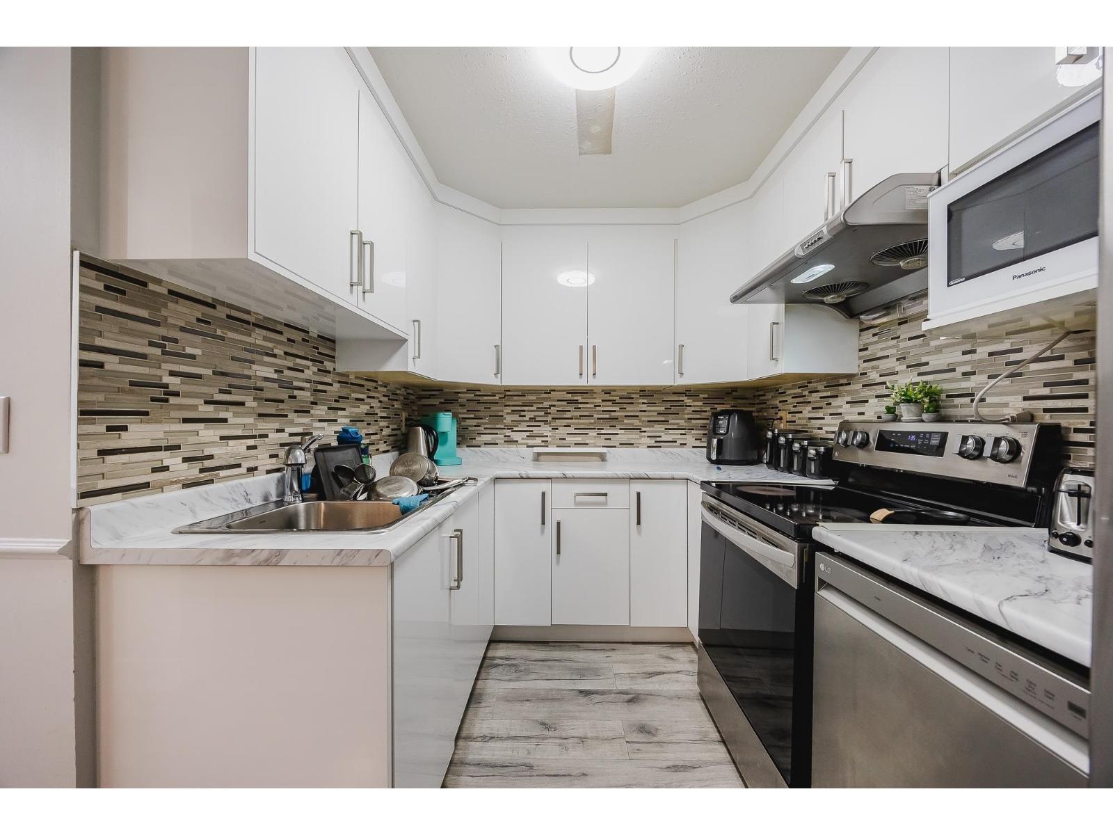 Photo 2 of 14 3075 Trethewey Street, Abbotsford BC