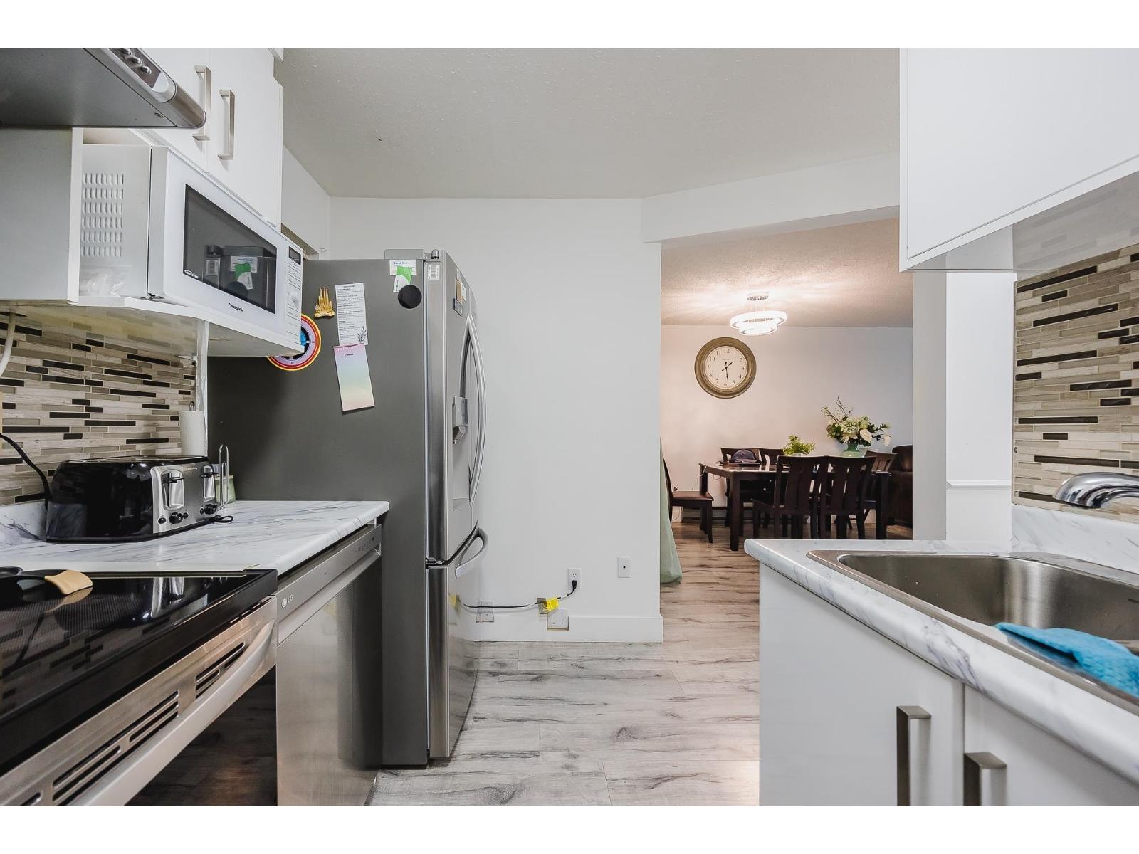 Photo 3 of 14 3075 Trethewey Street, Abbotsford BC