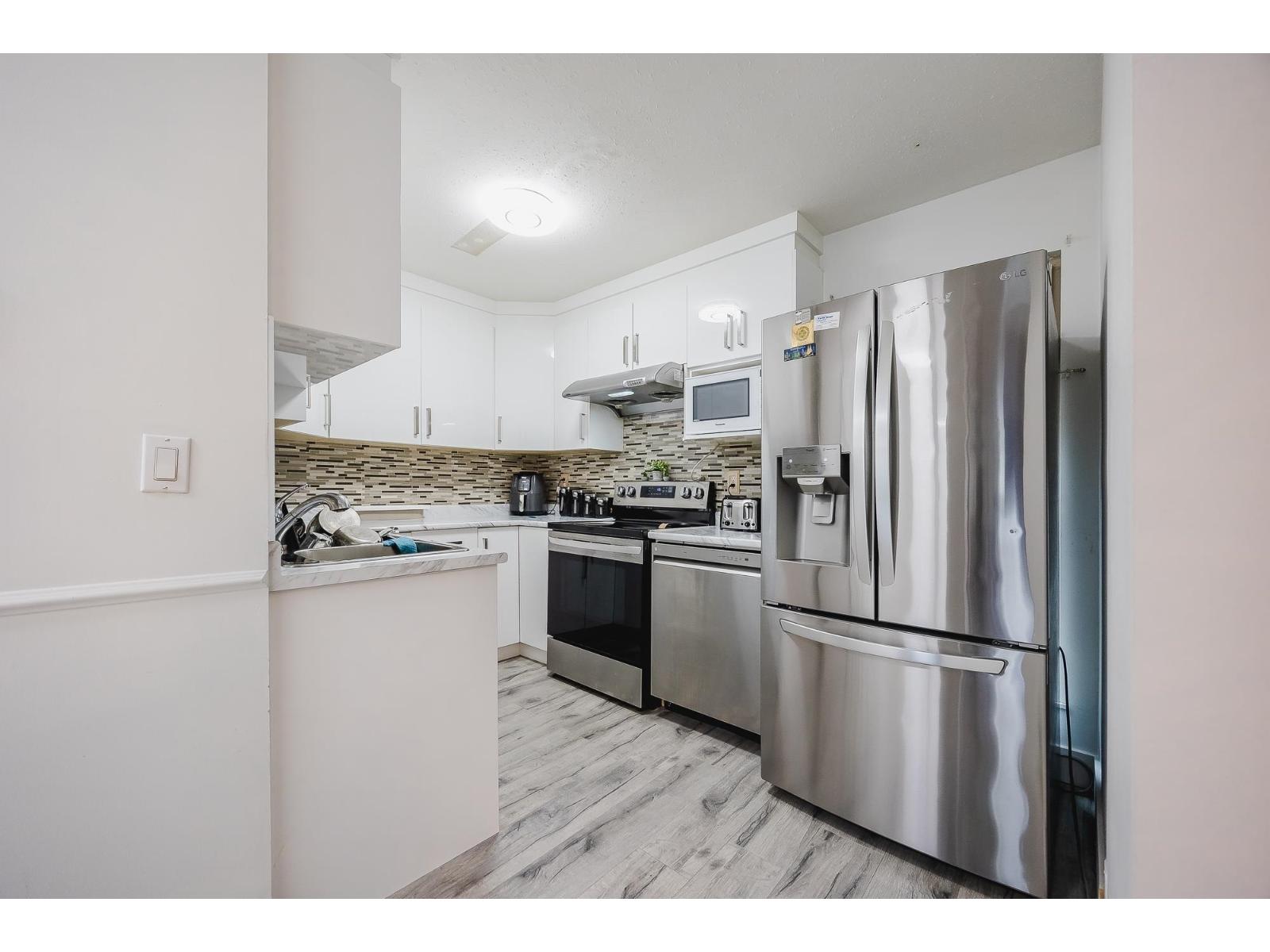 Photo 1 of 14 3075 Trethewey Street, Abbotsford BC