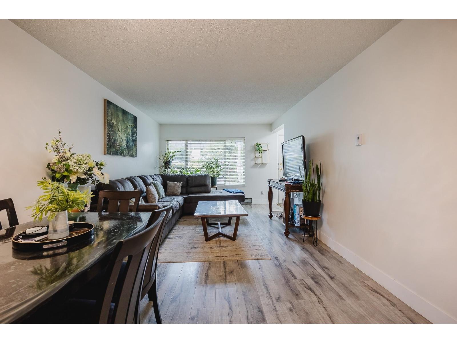 Photo 5 of 14 3075 Trethewey Street, Abbotsford BC