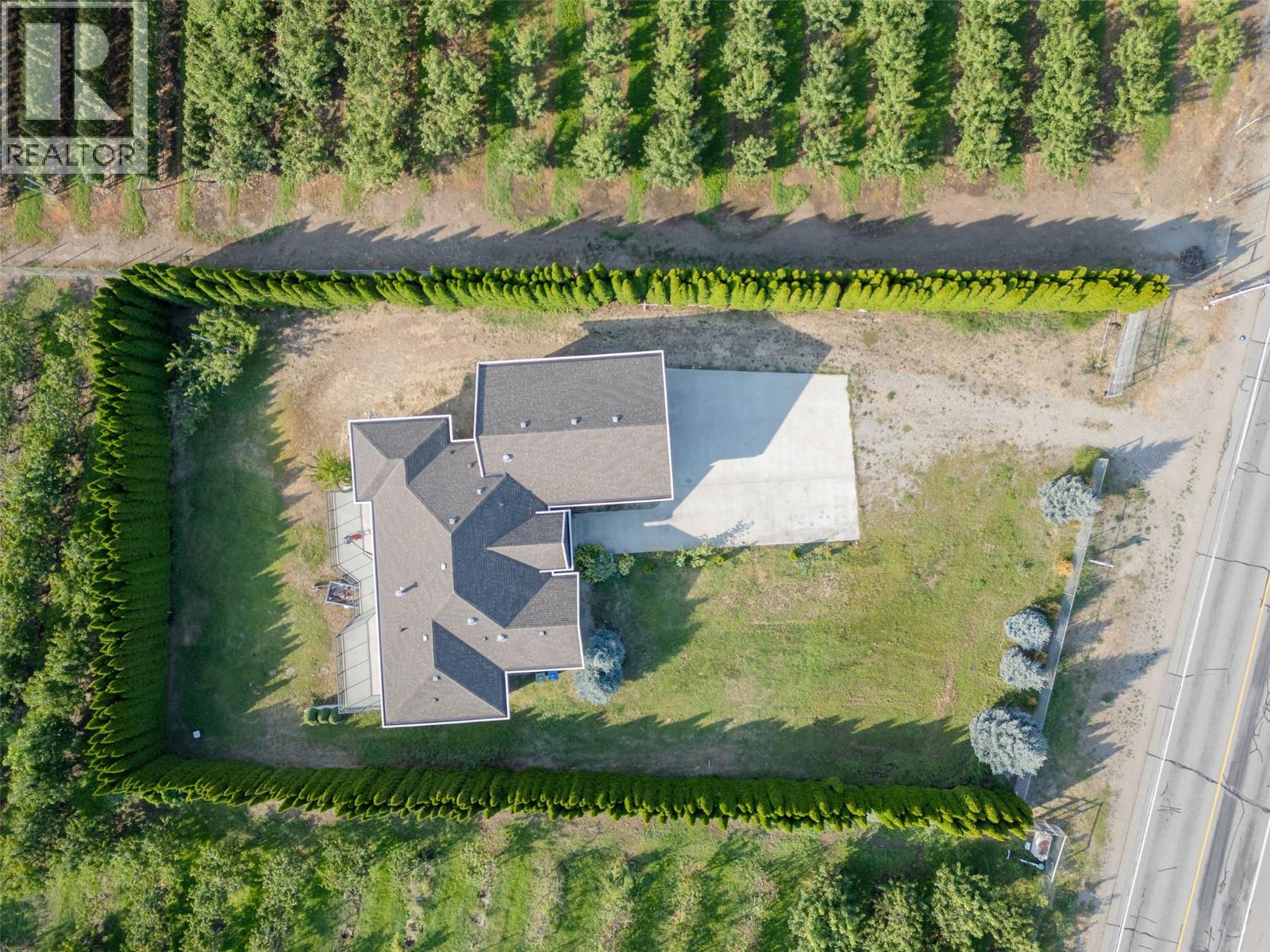 1095 Fairview Road, Oliver