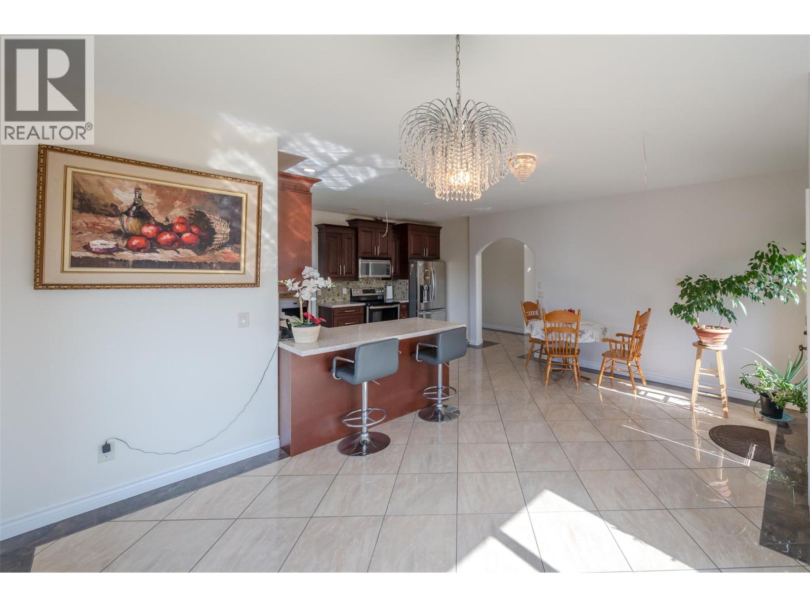 1095 Fairview Road, Oliver