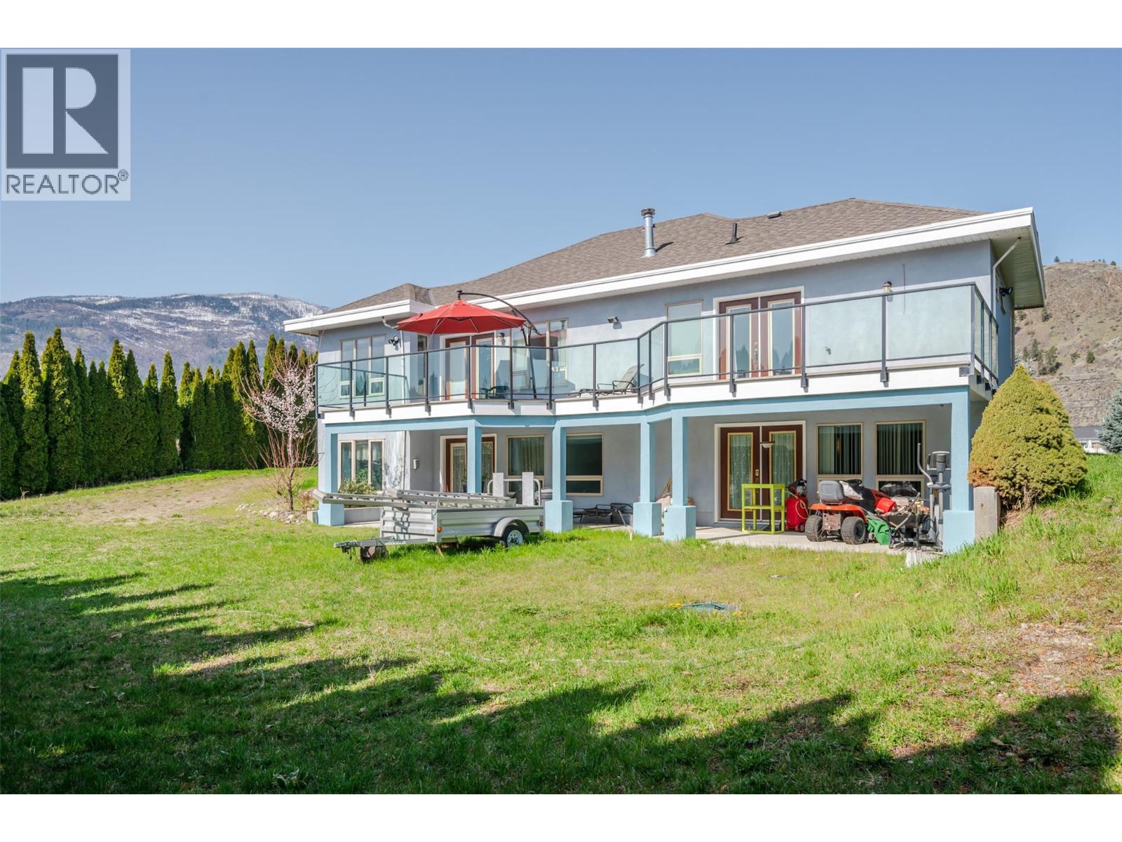 1095 Fairview Road, Oliver