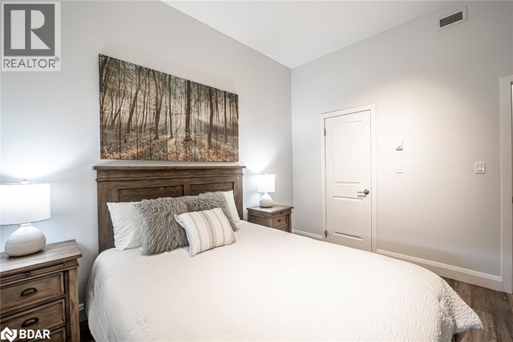 Photo 12 of 80 Horseshoe Boulevard Unit 503, Oromedonte ON