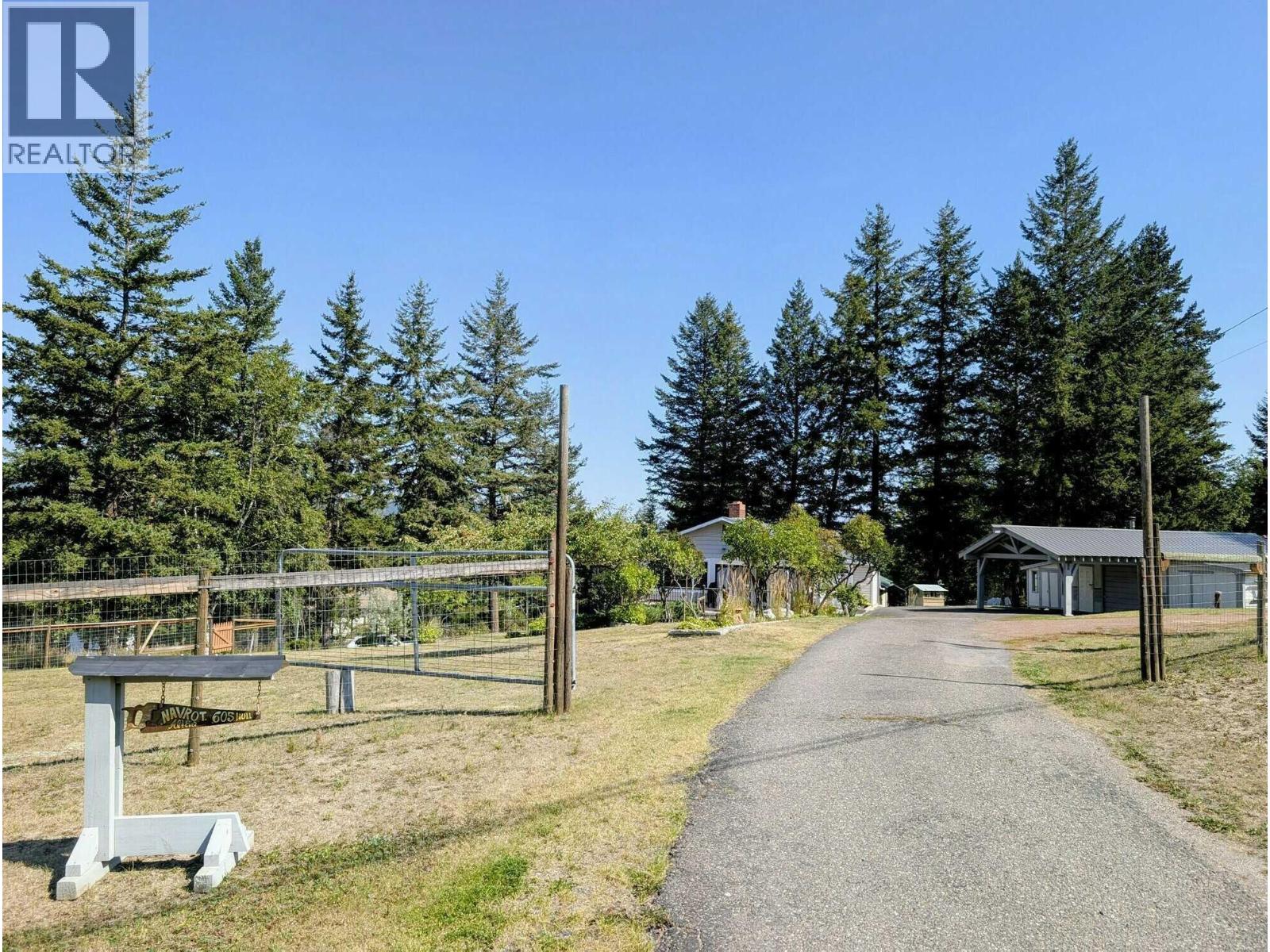 Photo 2 of 605 Hull Road, Williams Lake BC