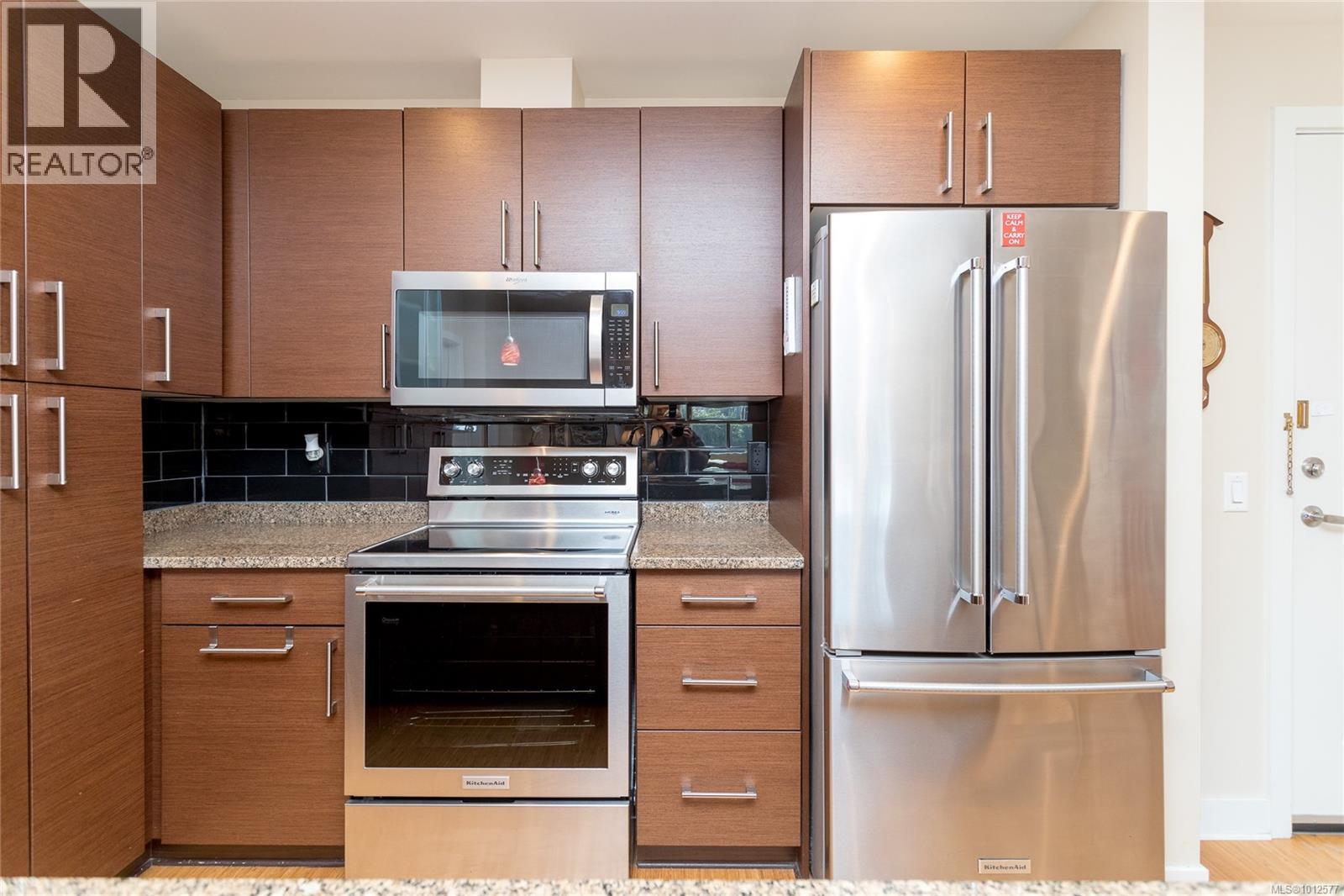 Photo 11 of 301 4394 West Saanich Rd, Saanich BC