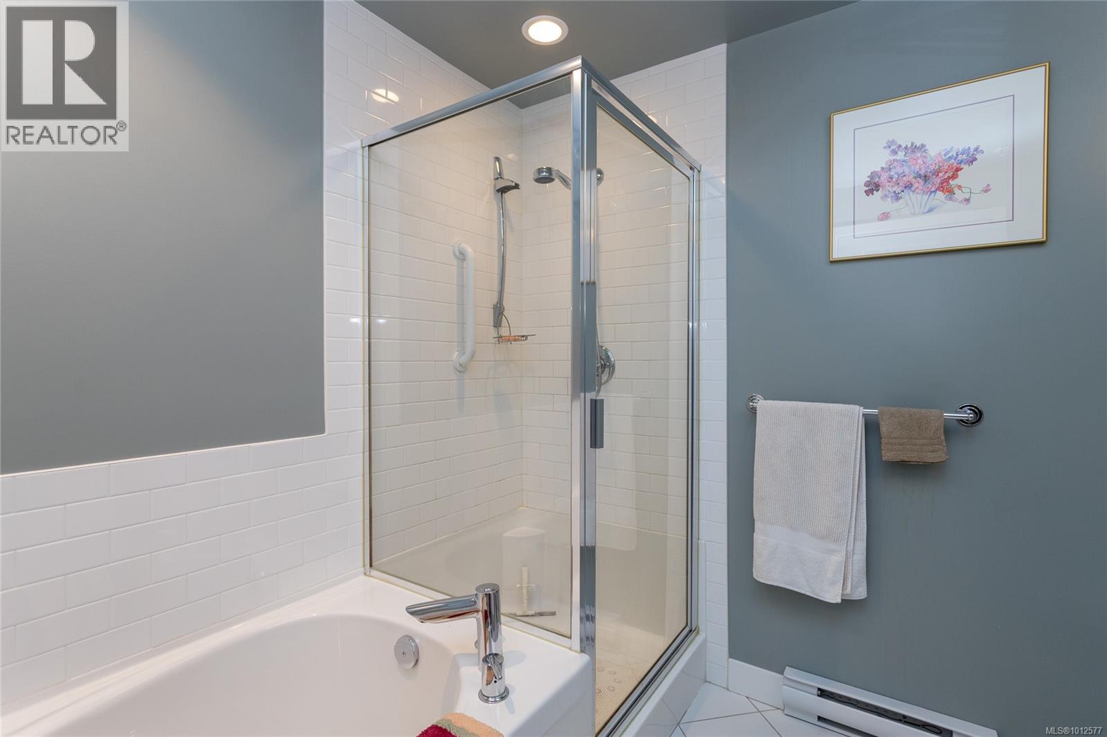 Photo 15 of 301 4394 West Saanich Rd, Saanich BC