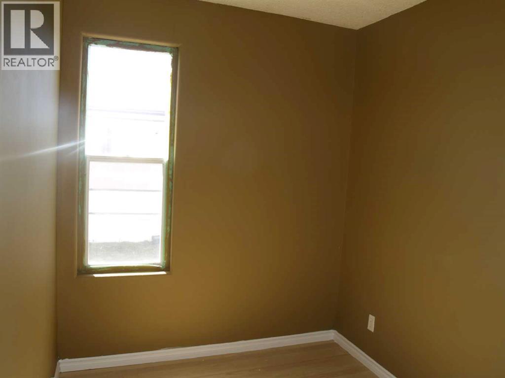 60 Parkland Acres, Lacombe