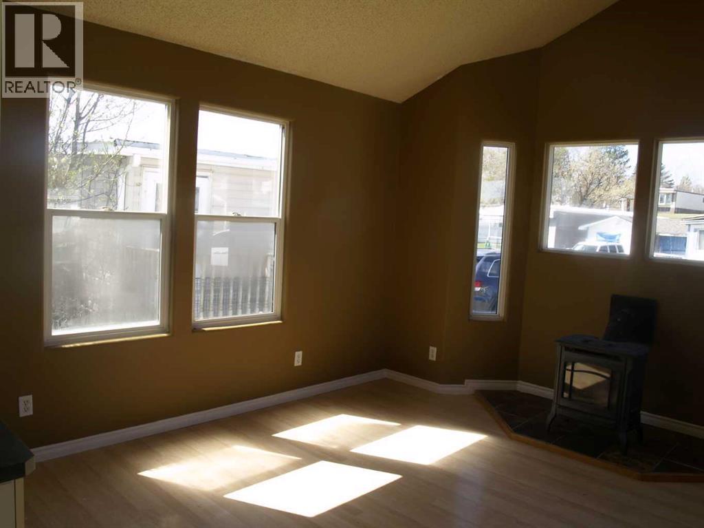 60 Parkland Acres, Lacombe