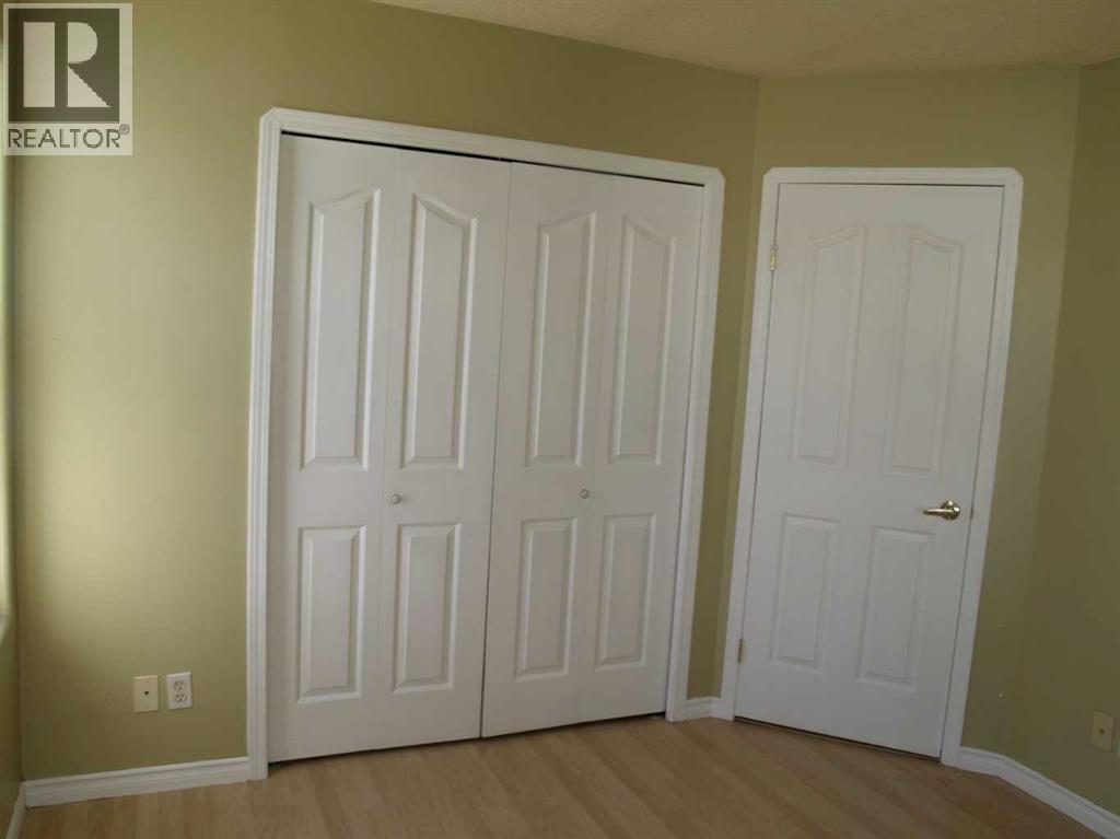 60 Parkland Acres, Lacombe