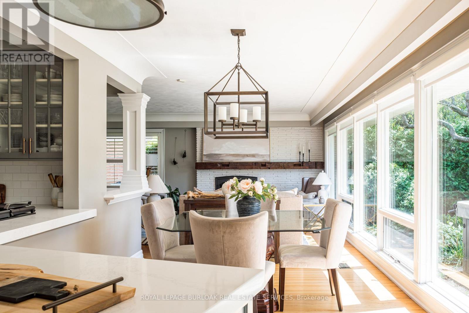 Photo 14 of 724 Kingsway Drive, Burlington ON