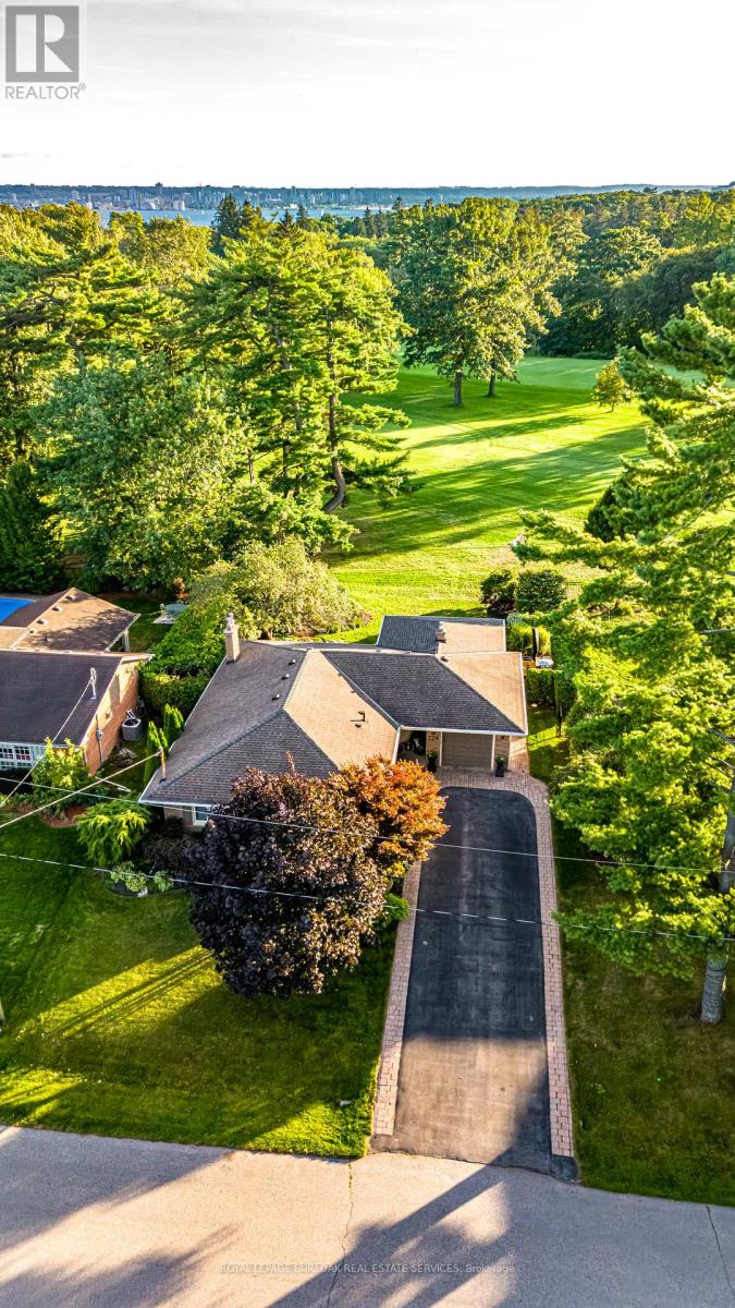 Photo 42 of 724 Kingsway Drive, Burlington ON