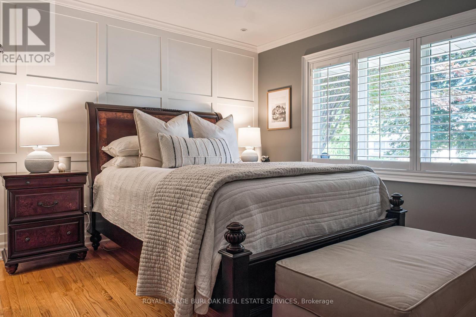 Photo 22 of 724 Kingsway Drive, Burlington ON