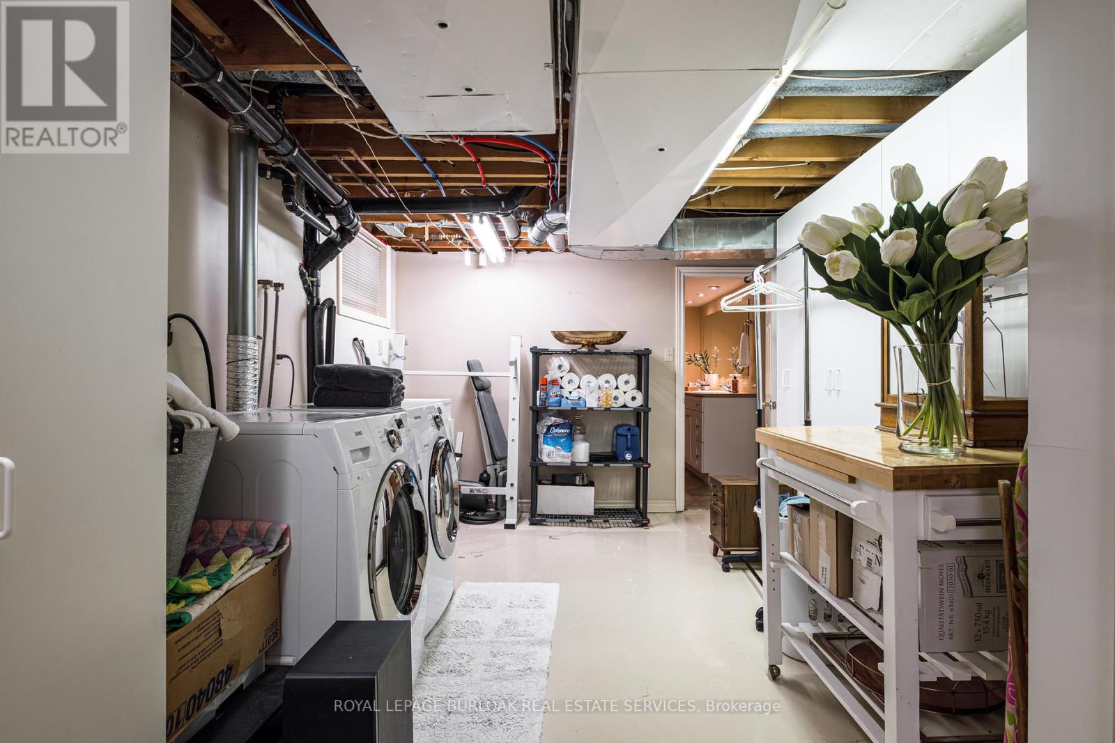 Photo 36 of 724 Kingsway Drive, Burlington ON