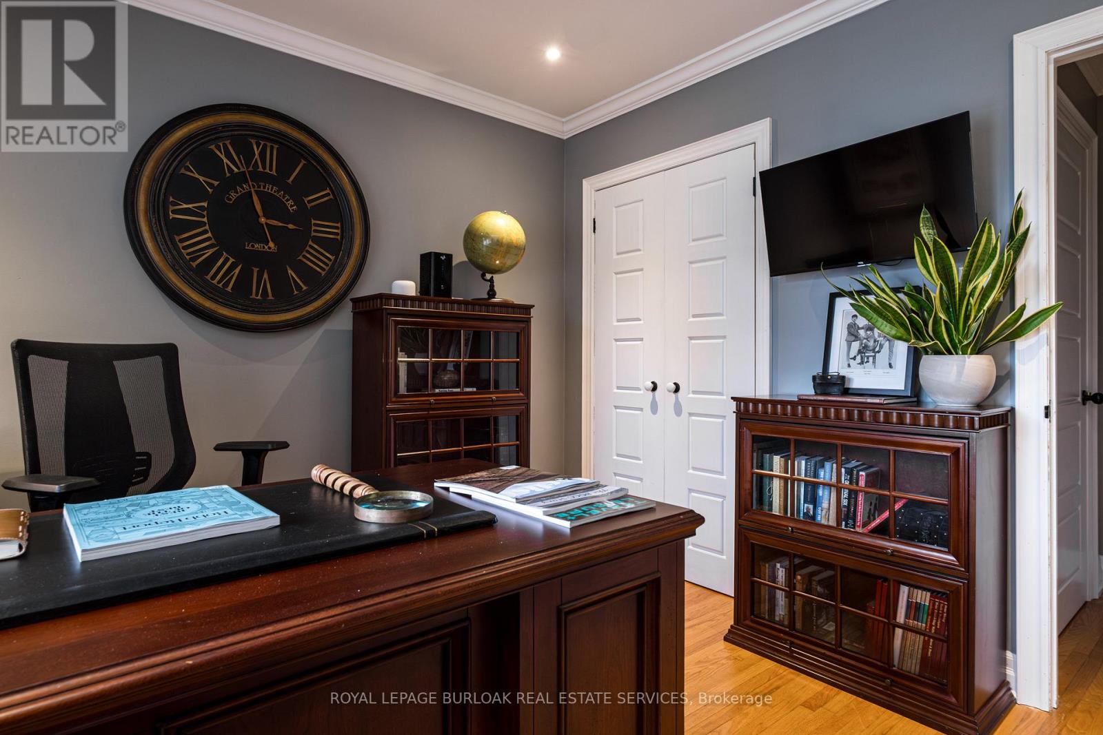 Photo 28 of 724 Kingsway Drive, Burlington ON