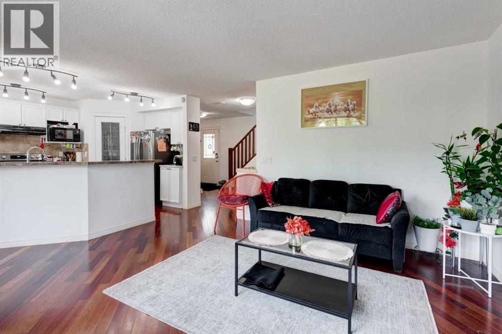 Photo 5 of 992 Copperfield Boulevard Se, Calgary AB