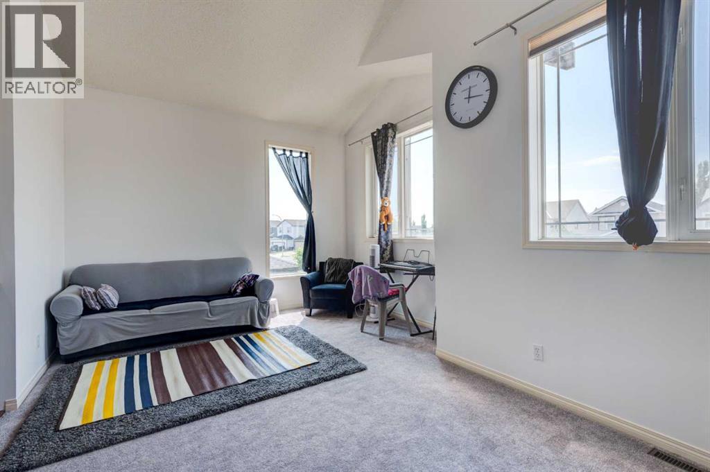 Photo 12 of 992 Copperfield Boulevard Se, Calgary AB