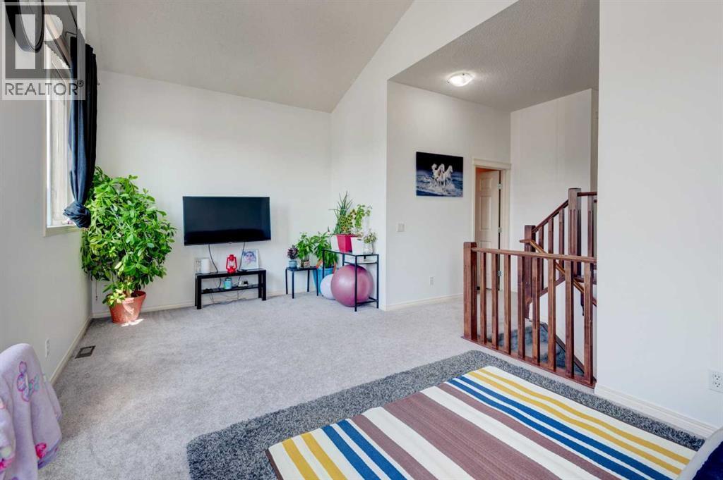 Photo 14 of 992 Copperfield Boulevard Se, Calgary AB
