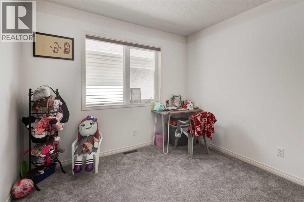 Photo 19 of 992 Copperfield Boulevard Se, Calgary AB