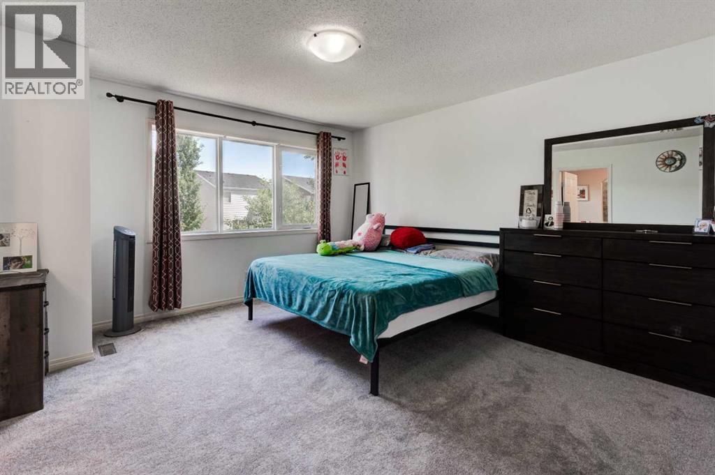 Photo 15 of 992 Copperfield Boulevard Se, Calgary AB