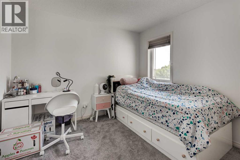 Photo 18 of 992 Copperfield Boulevard Se, Calgary AB