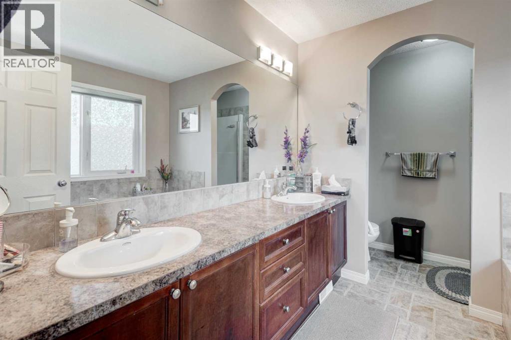 Photo 17 of 992 Copperfield Boulevard Se, Calgary AB