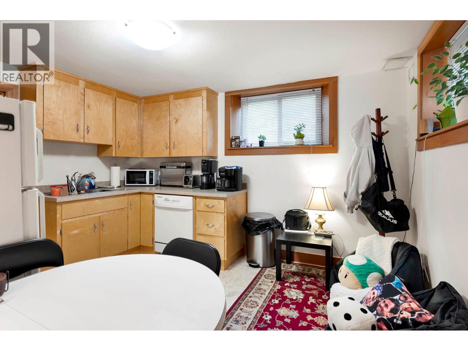 Photo 26 of 665 Columbia Street, Kamloops BC