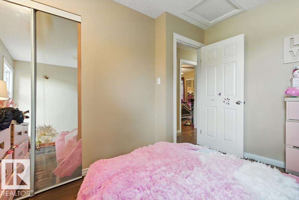 Photo 10 of 54 3812 20 Av Nw, Edmonton AB
