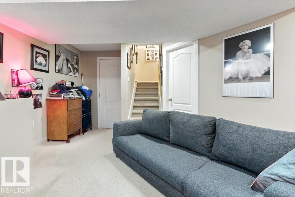 Photo 14 of 54 3812 20 Av Nw, Edmonton AB