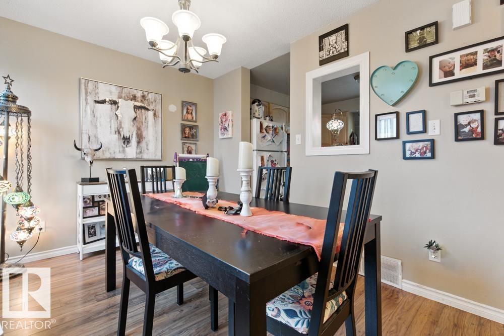 Photo 5 of 54 3812 20 Av Nw, Edmonton AB