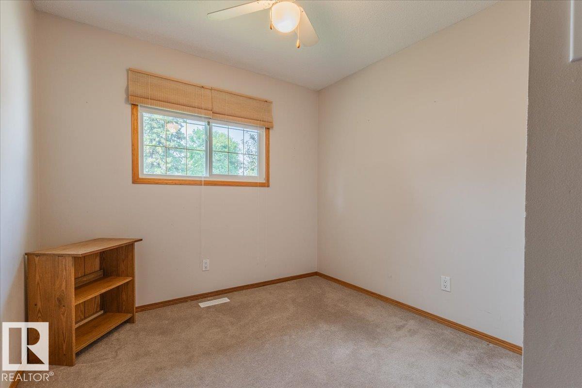 Photo 13 of 133 Elm Cr, Wetaskiwin AB