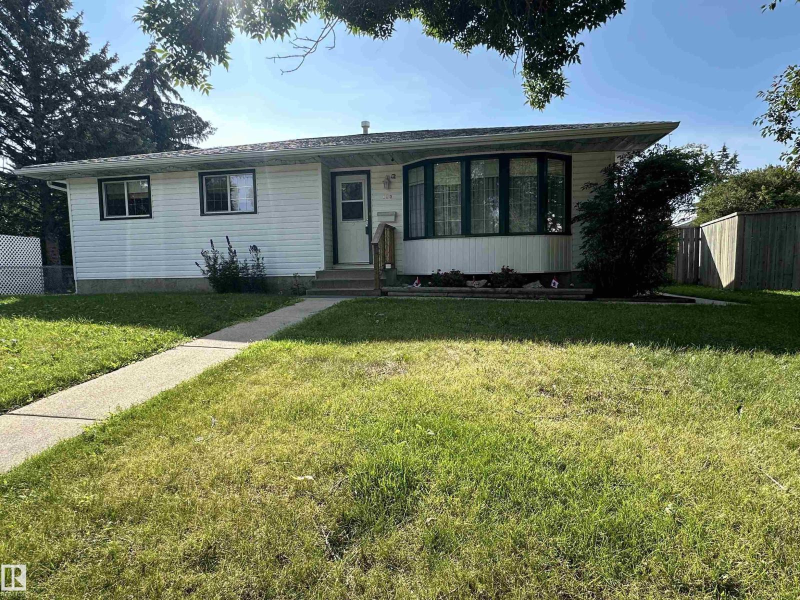 Photo 32 of 133 Elm Cr, Wetaskiwin AB