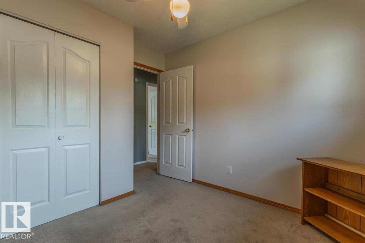 Photo 14 of 133 Elm Cr, Wetaskiwin AB