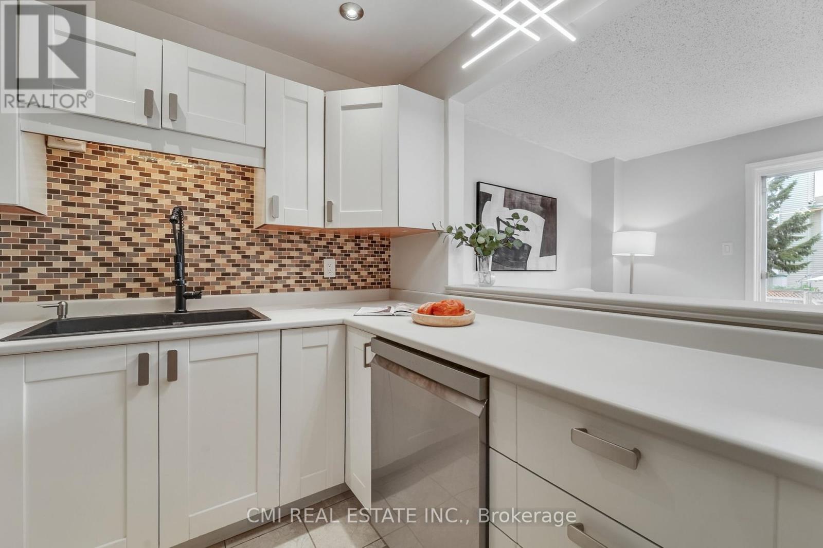 Photo 9 of 49 495 Sidney Drive, Ottawa ON