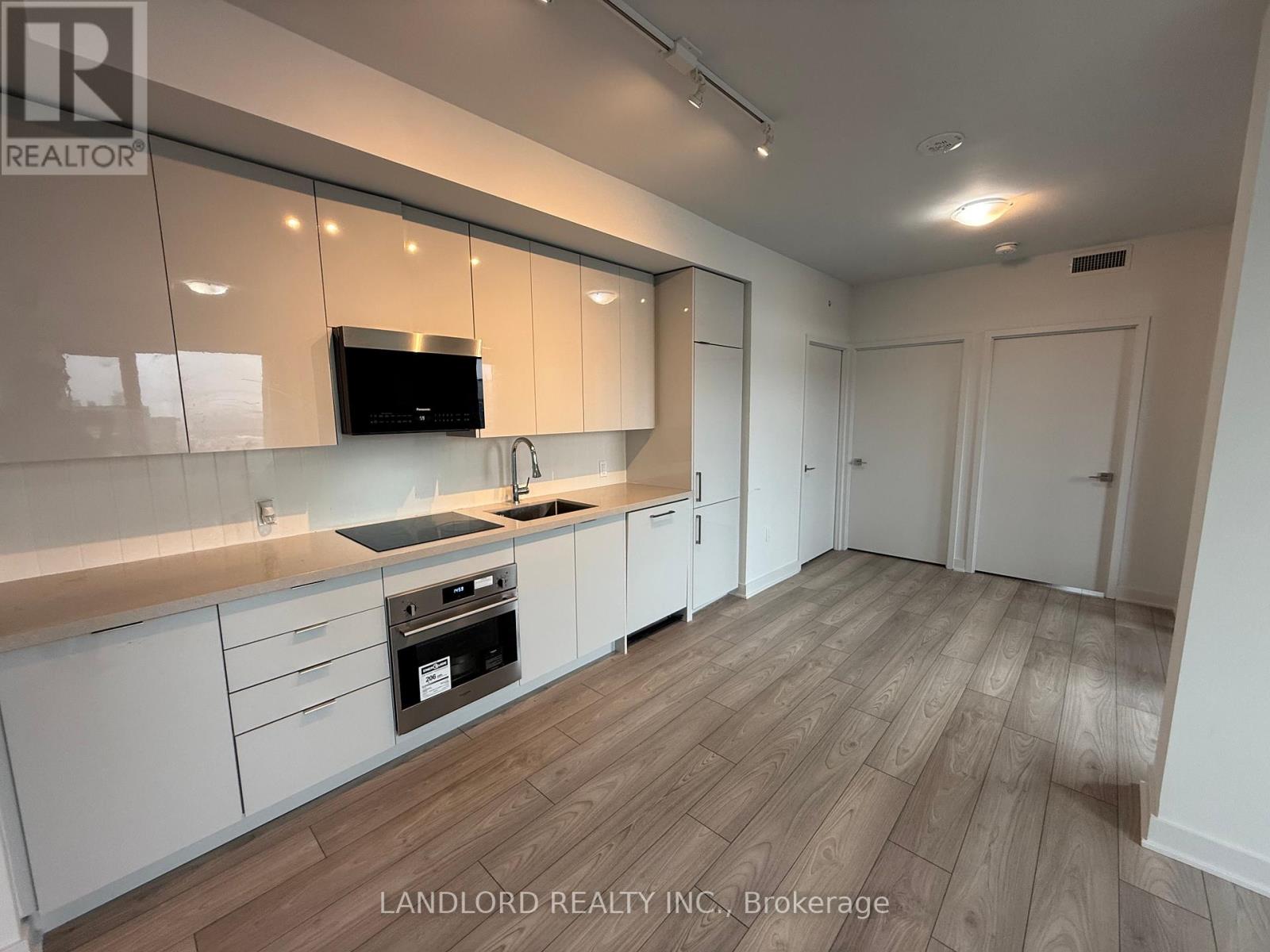 Photo 6 of 3810 2920 Highway 7, Vaughan ON