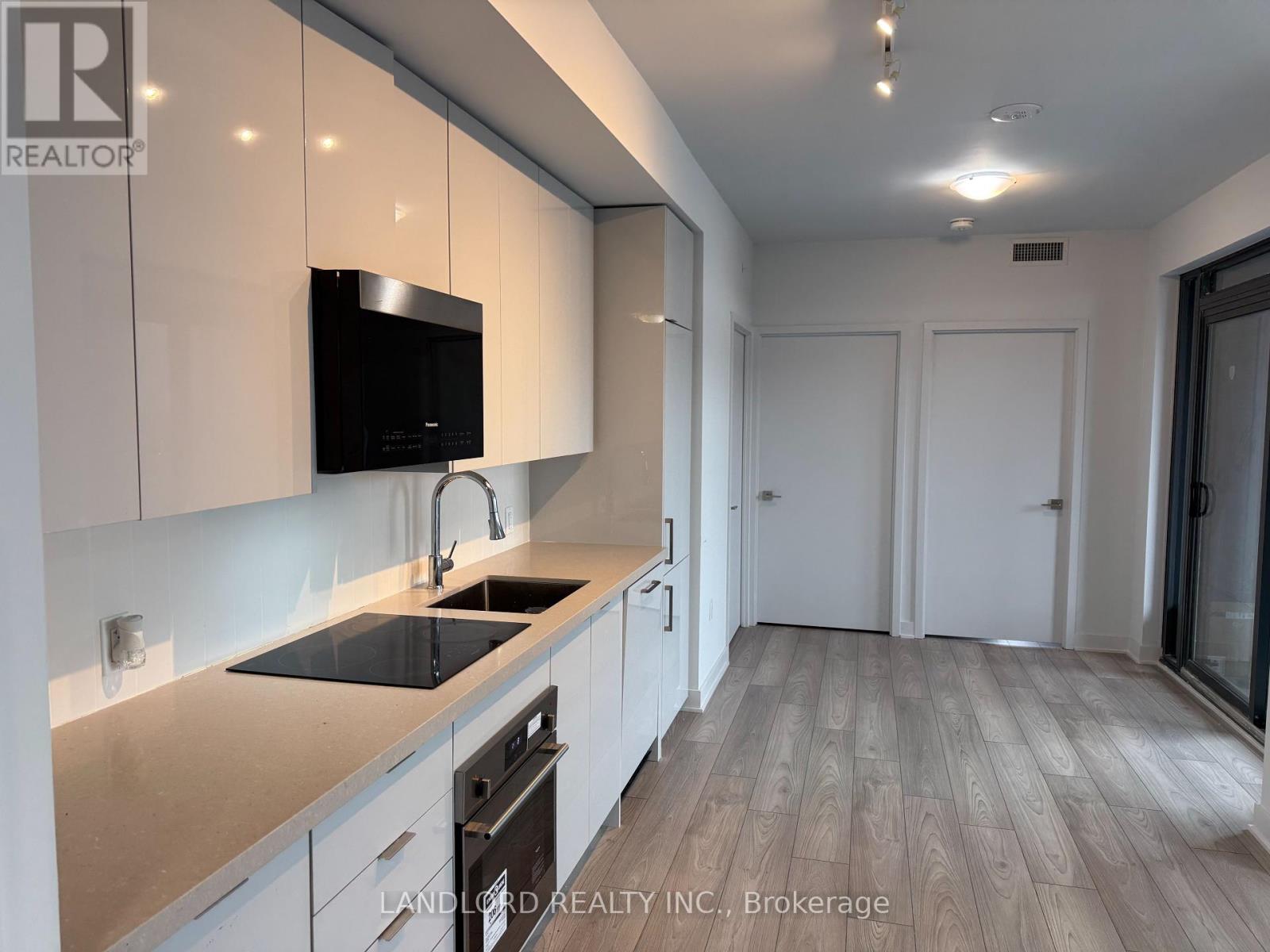 Photo 4 of 3810 2920 Highway 7, Vaughan ON