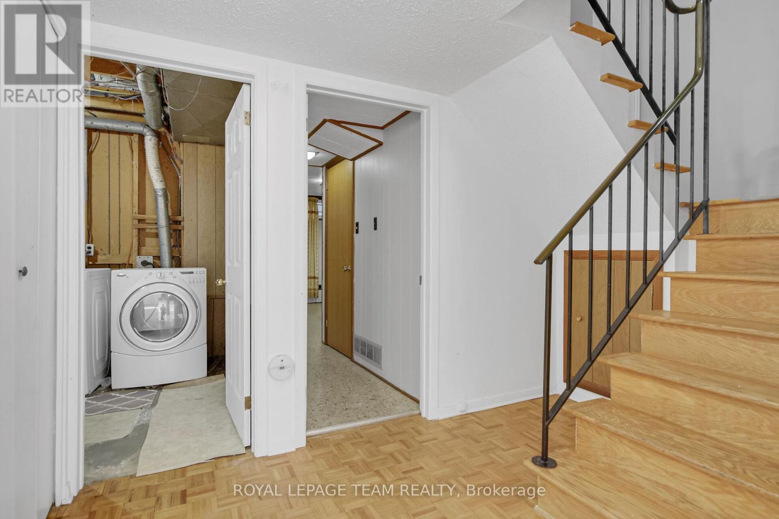 Photo 26 of 52 Bowhill Avenue, Ottawa ON